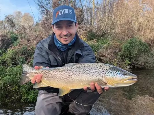 Fliegenfischen auf Forellen in Aragon - Fliegenfischen in Spanien: Forellenangeln in Aragon