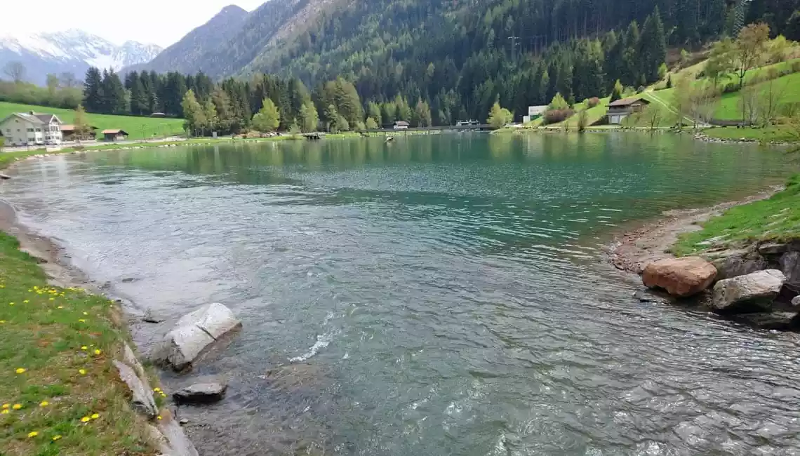 Pesca a mosca sul Lago Meggima