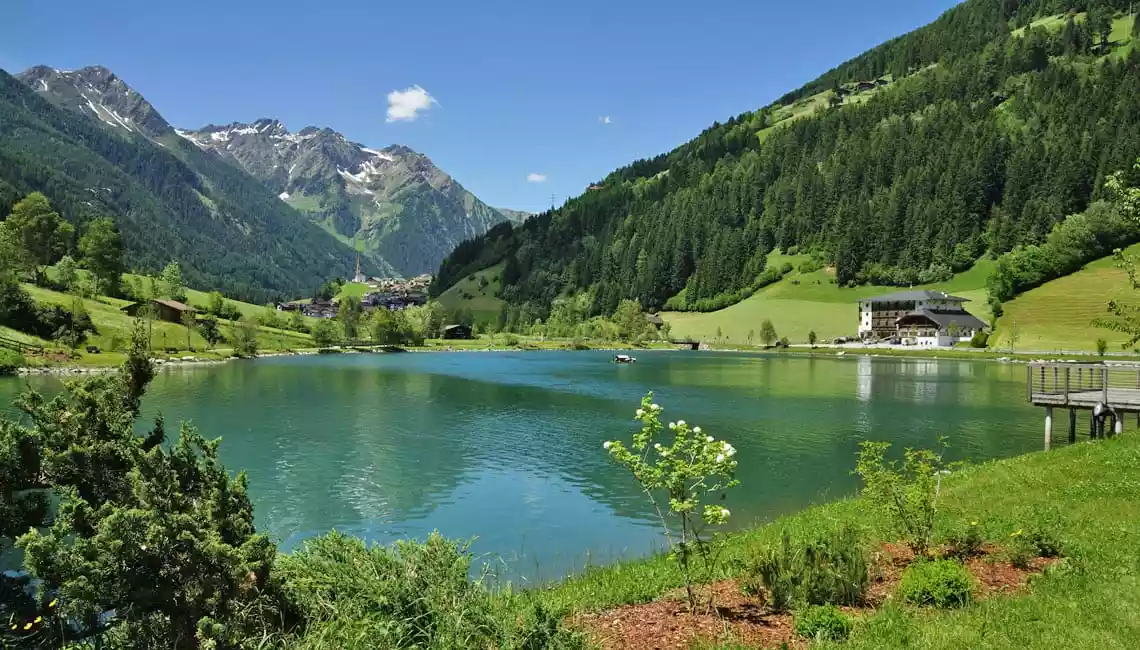 Pesca a mosca sul Lago Meggima