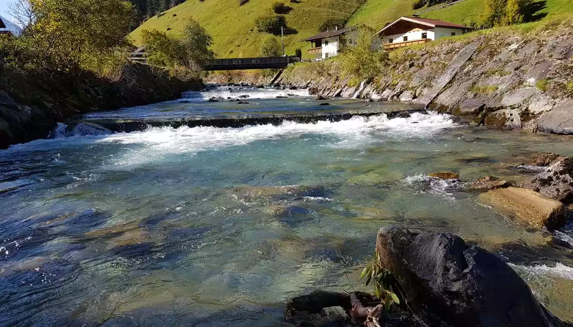 briglie per la regolazione del flusso dell'acqua del Ruetz